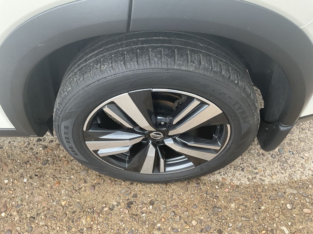 Photo 10 of this NISSAN ROGUE