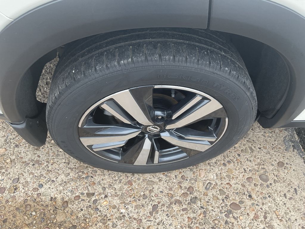 Photo 12 of this NISSAN ROGUE