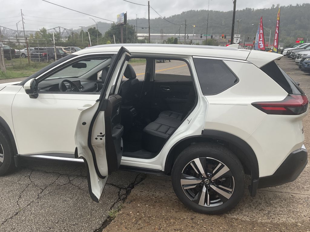 Photo 19 of this NISSAN ROGUE