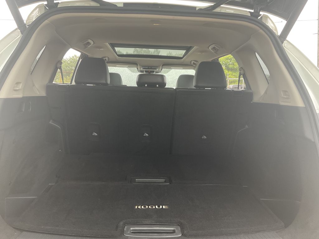 Photo 26 of this NISSAN ROGUE