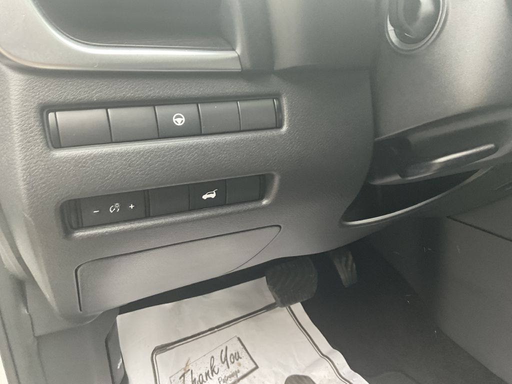 Photo 32 of this NISSAN ROGUE
