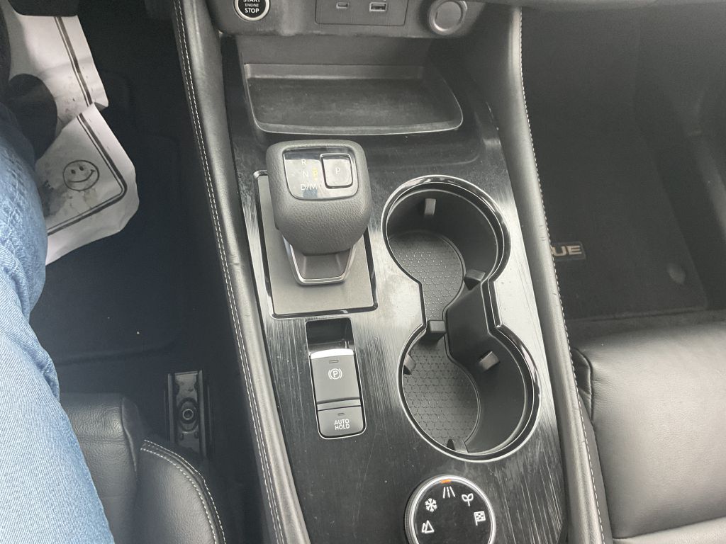 Photo 35 of this NISSAN ROGUE