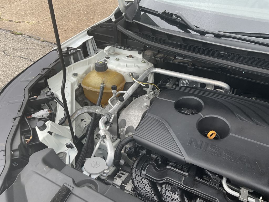 Photo 39 of this NISSAN ROGUE