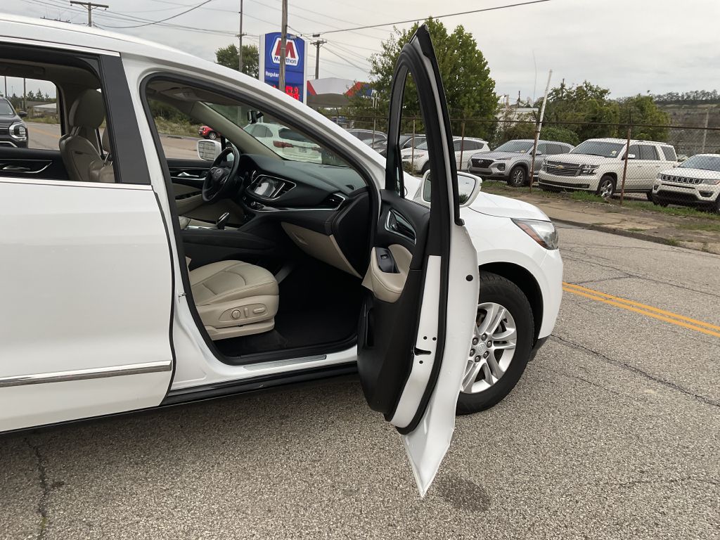 Photo 16 of this BUICK ENCLAVE
