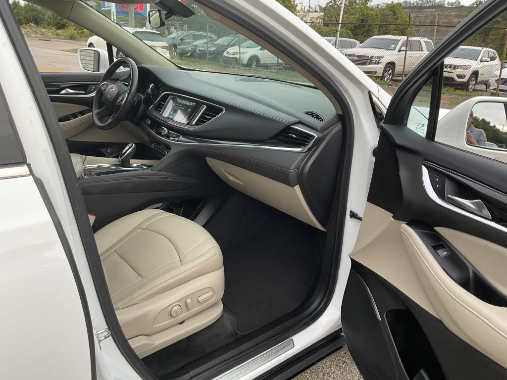 Photo 18 of this BUICK ENCLAVE