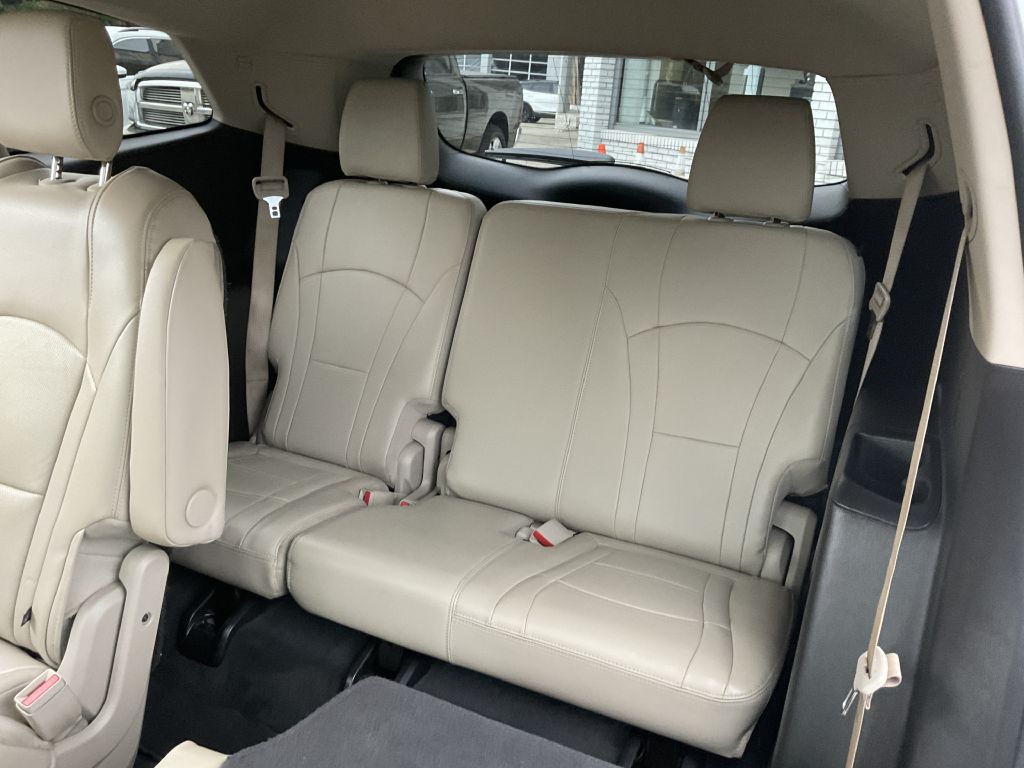 Photo 25 of this BUICK ENCLAVE