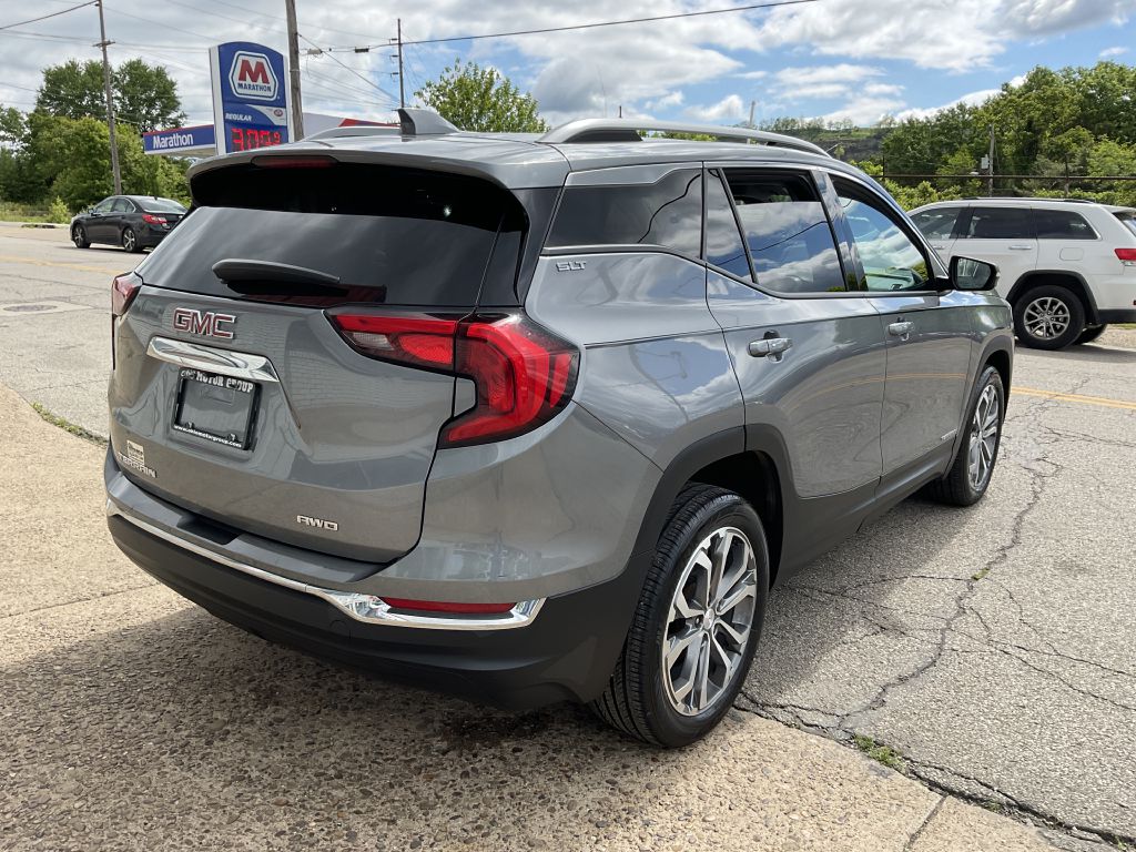 Photo 3 of this GMC TERRAIN