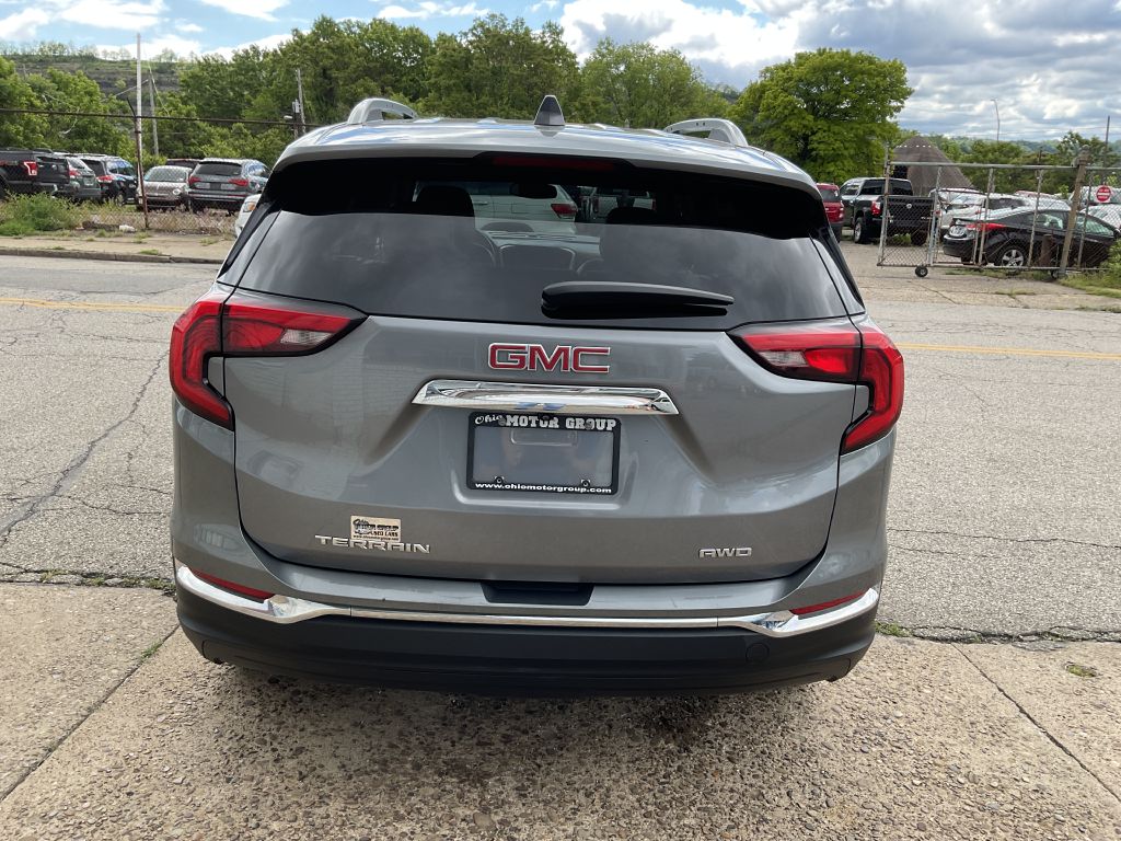 Photo 8 of this GMC TERRAIN