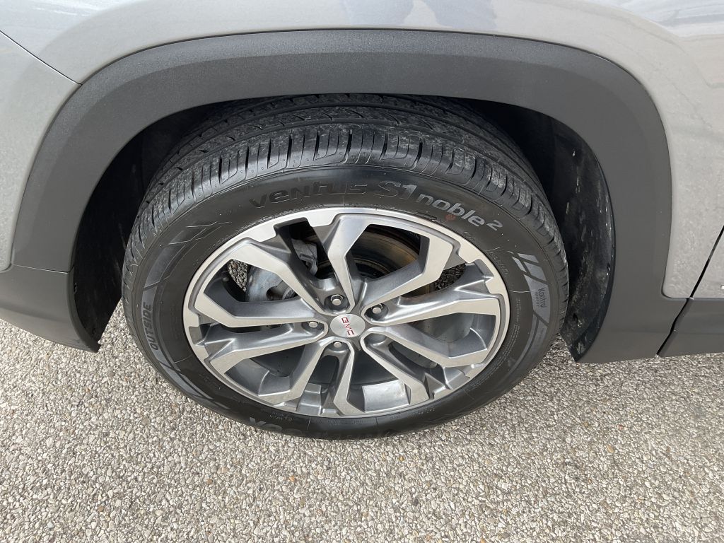 Photo 9 of this GMC TERRAIN