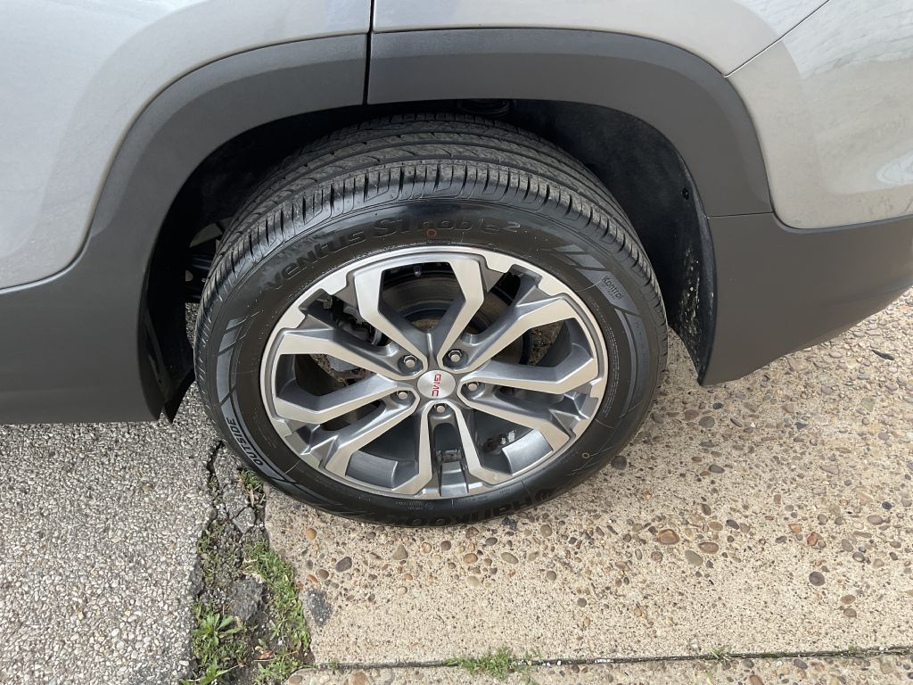 Photo 10 of this GMC TERRAIN