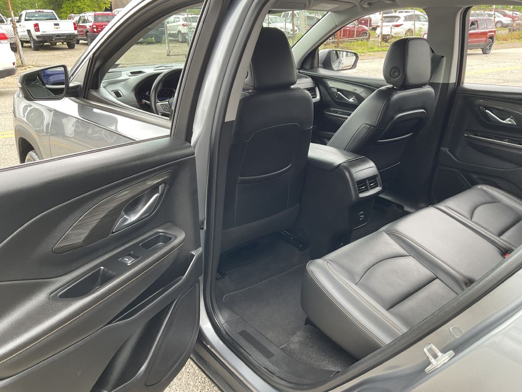 Photo 21 of this GMC TERRAIN
