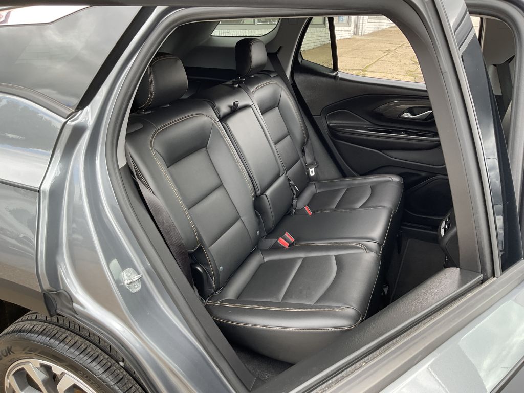 Photo 23 of this GMC TERRAIN