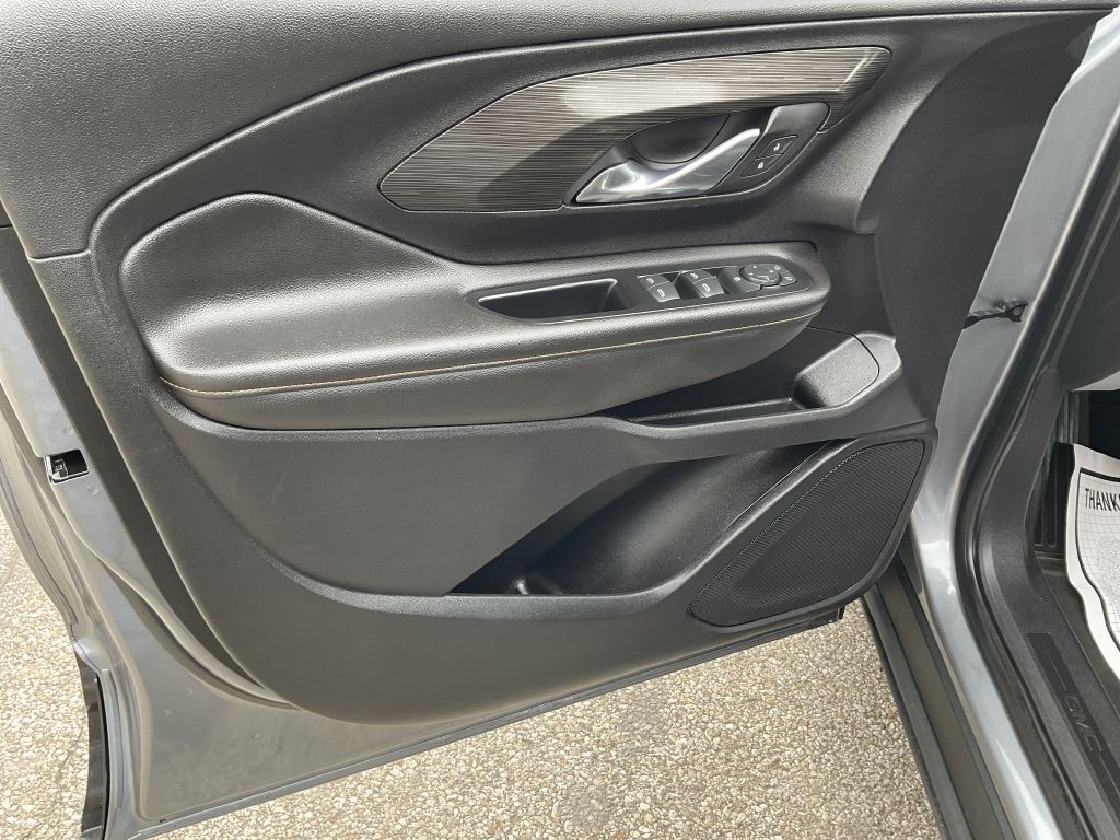 Photo 31 of this GMC TERRAIN