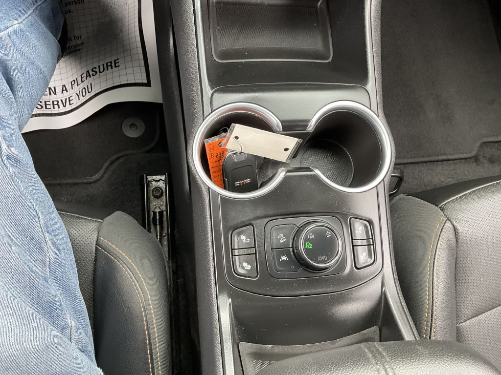 Photo 35 of this GMC TERRAIN