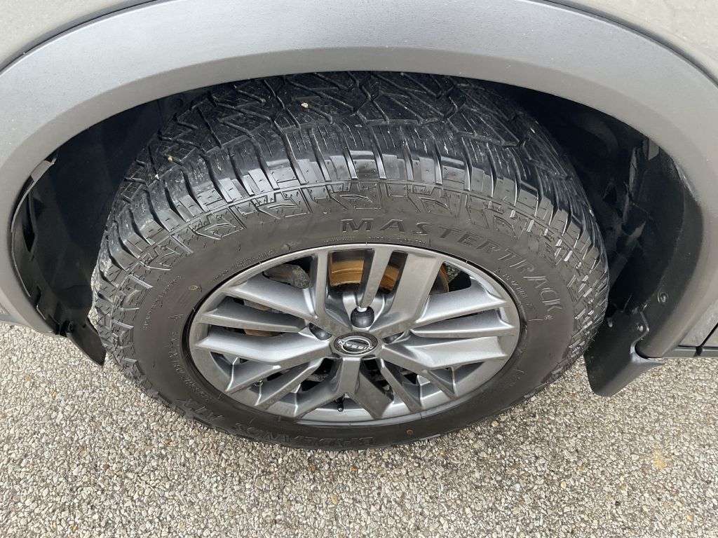 Photo 9 of this NISSAN ROGUE