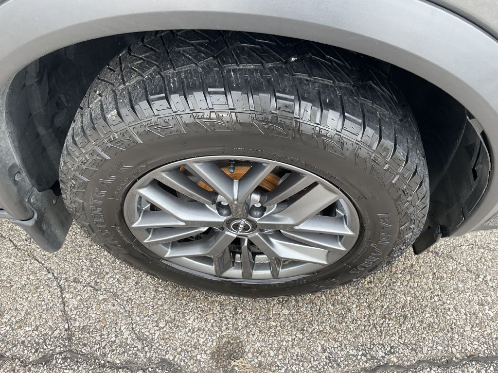 Photo 10 of this NISSAN ROGUE