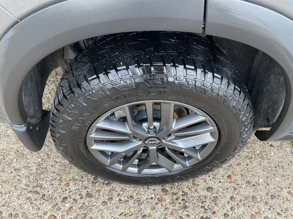 Photo 11 of this NISSAN ROGUE