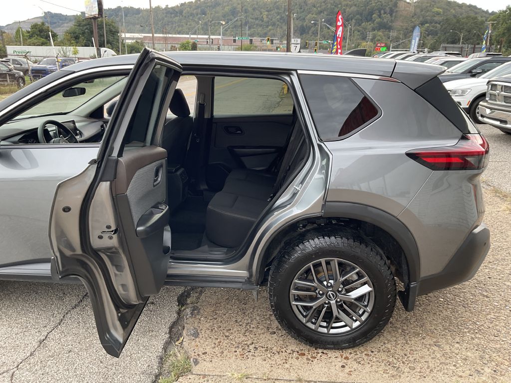 Photo 19 of this NISSAN ROGUE