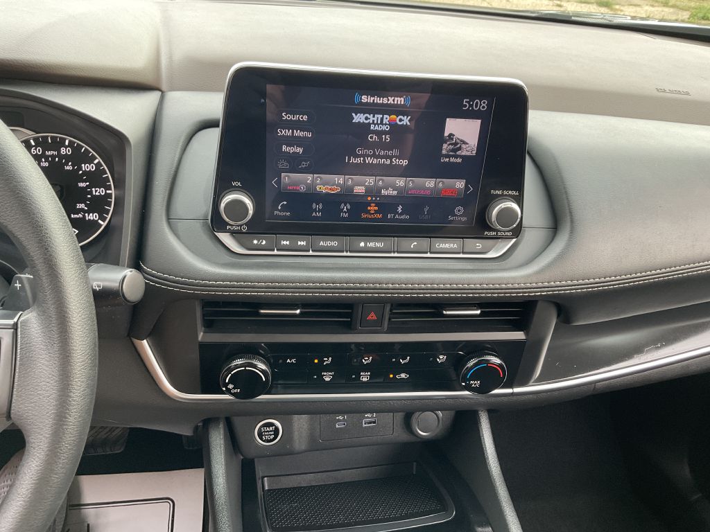 Photo 34 of this NISSAN ROGUE