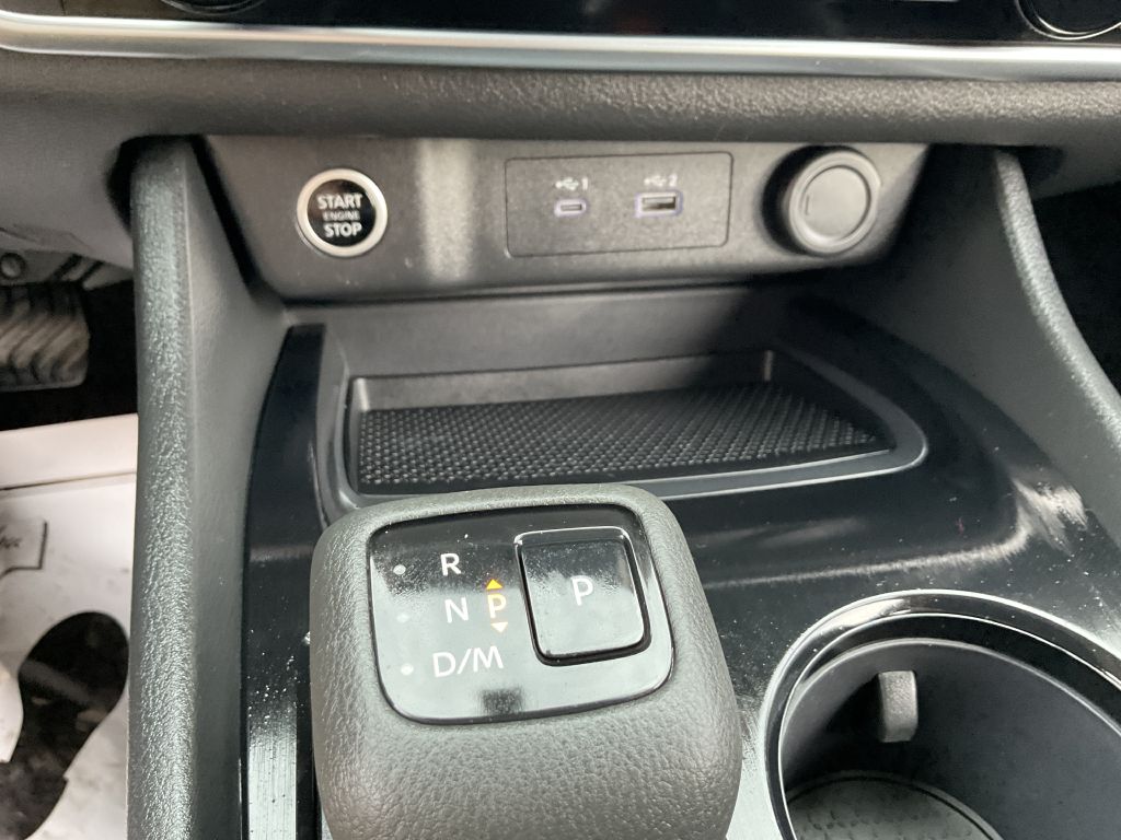 Photo 36 of this NISSAN ROGUE