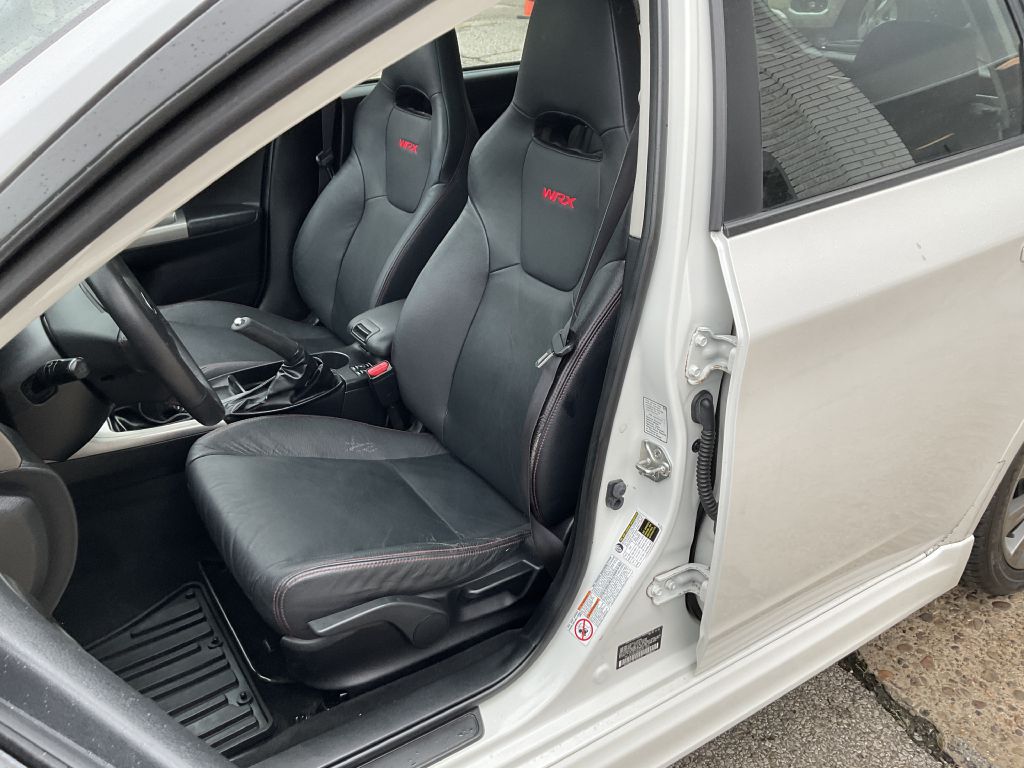 Photo 14 of this SUBARU IMPREZA