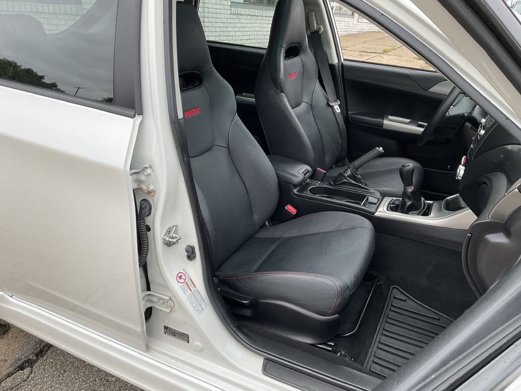 Photo 17 of this SUBARU IMPREZA