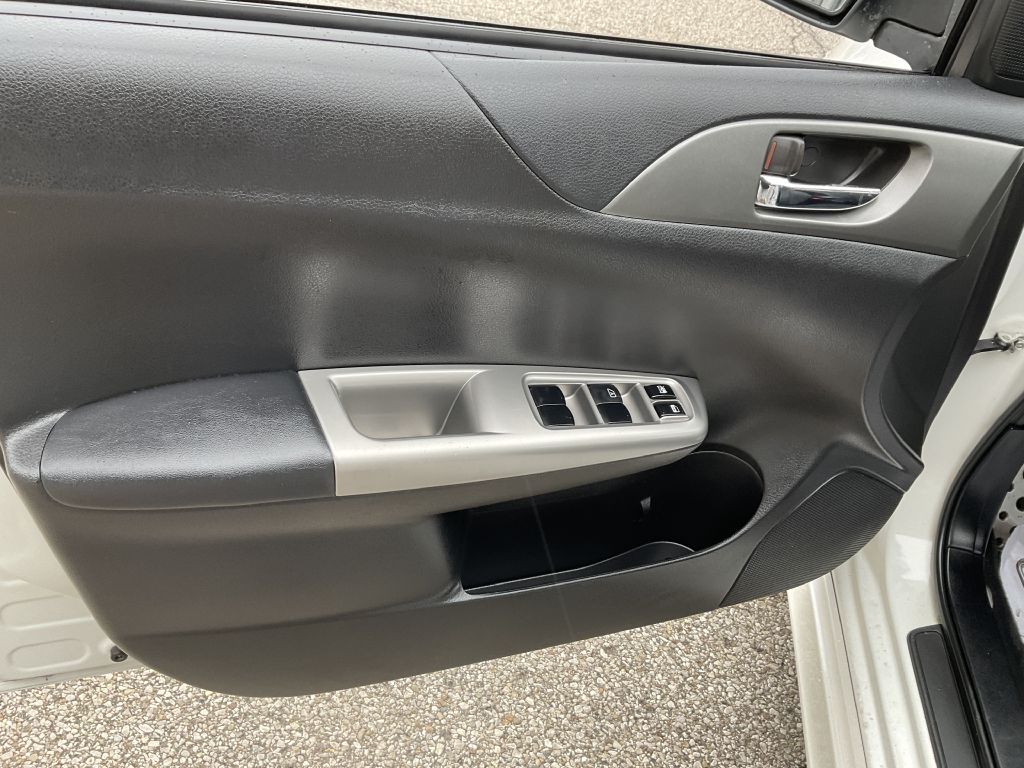Photo 31 of this SUBARU IMPREZA