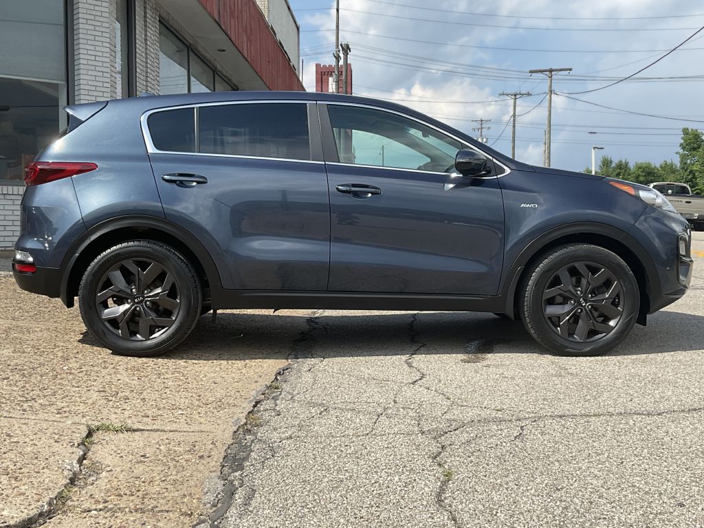 Photo 2 of this KIA SPORTAGE