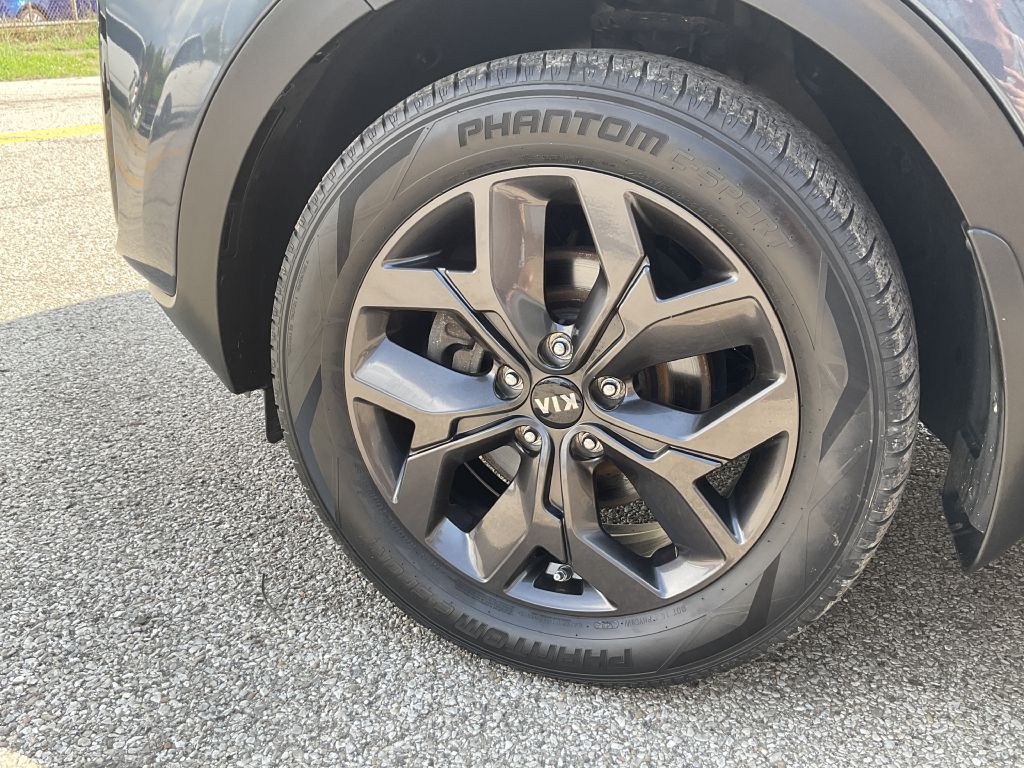 Photo 9 of this KIA SPORTAGE