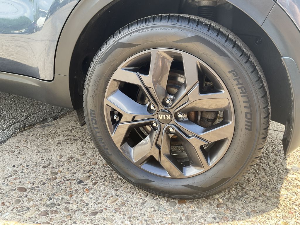 Photo 10 of this KIA SPORTAGE