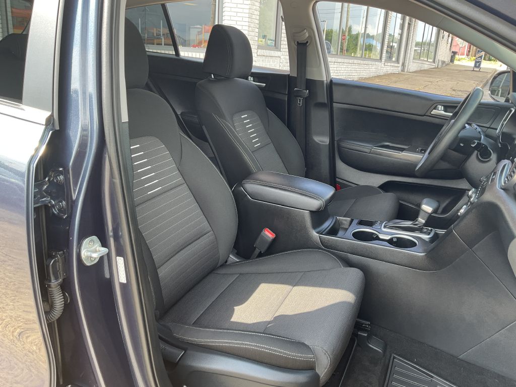 Photo 16 of this KIA SPORTAGE