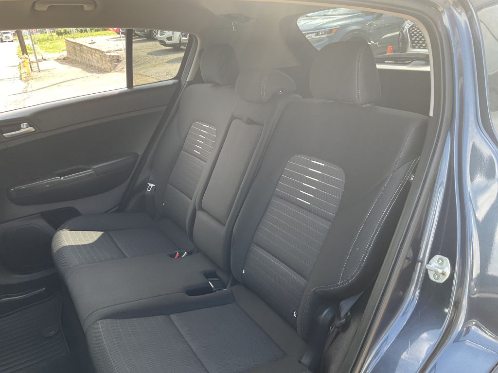 Photo 18 of this KIA SPORTAGE