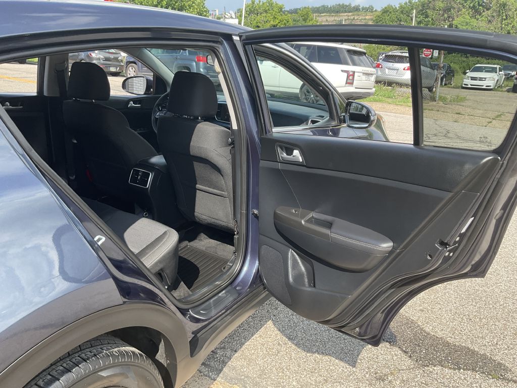 Photo 19 of this KIA SPORTAGE