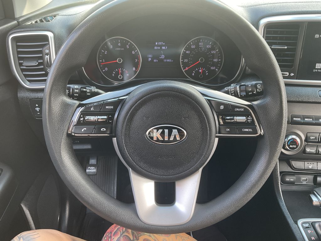 Photo 24 of this KIA SPORTAGE