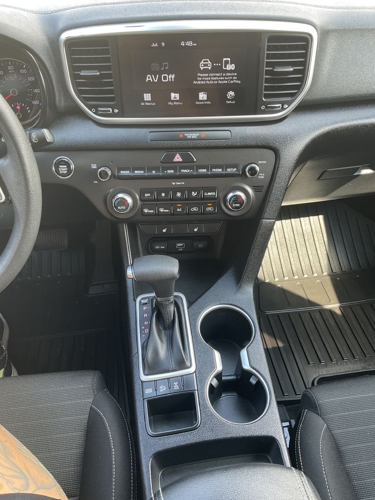 Photo 25 of this KIA SPORTAGE