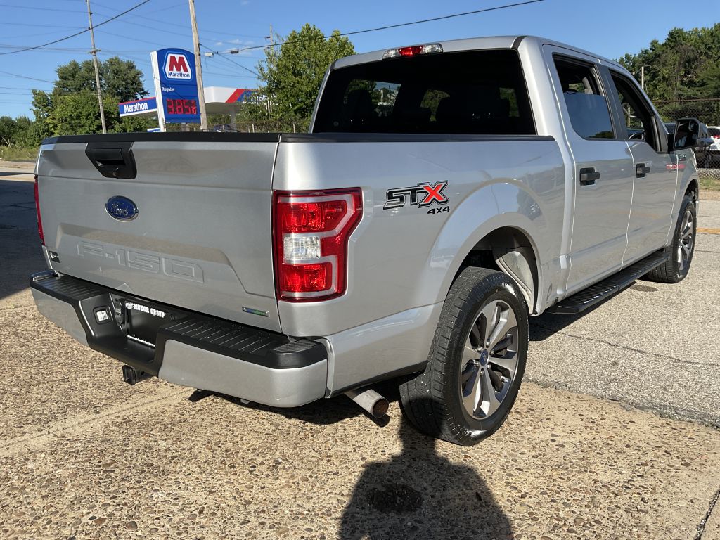 Photo 3 of this FORD F150