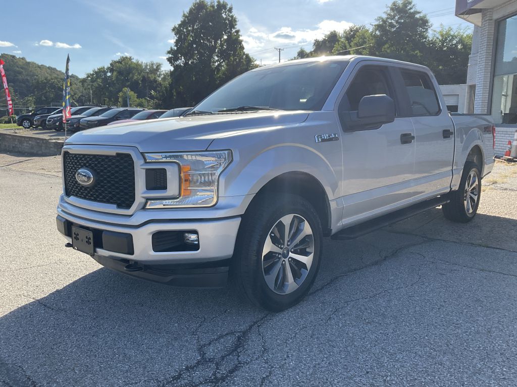 Photo 5 of this FORD F150