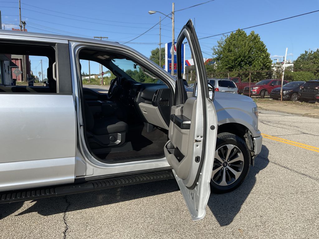 Photo 16 of this FORD F150