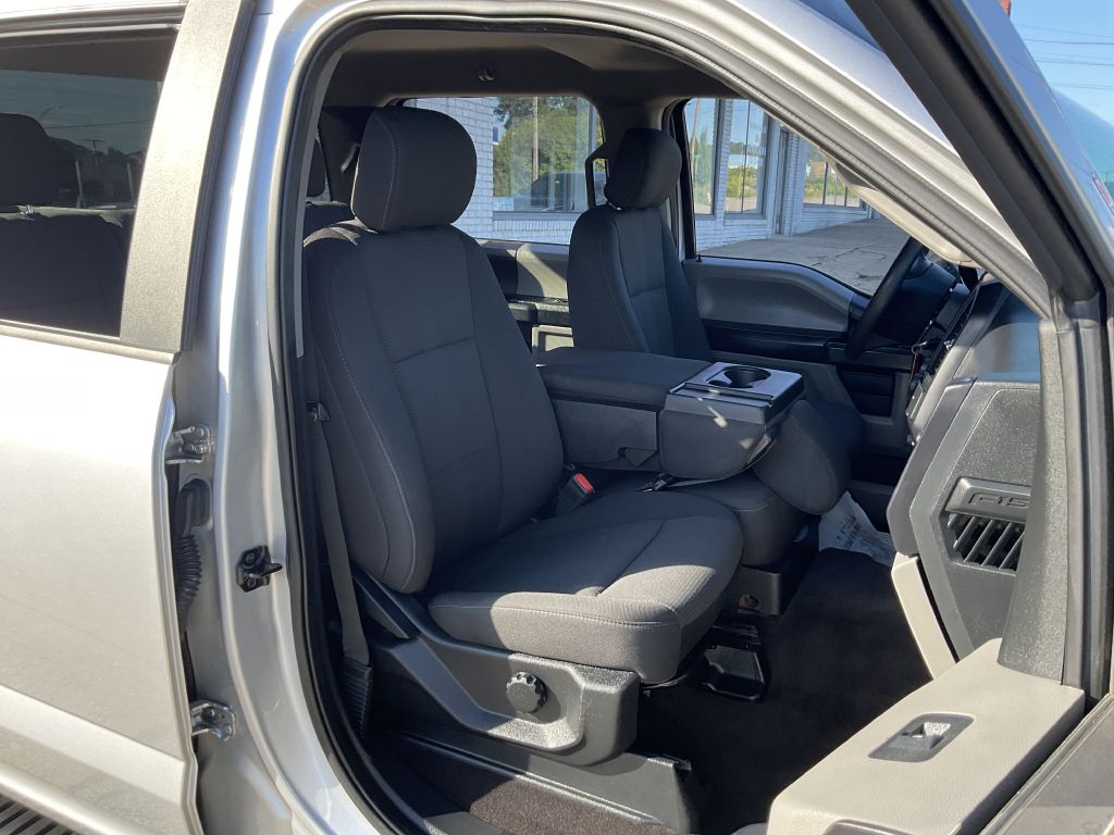 Photo 17 of this FORD F150