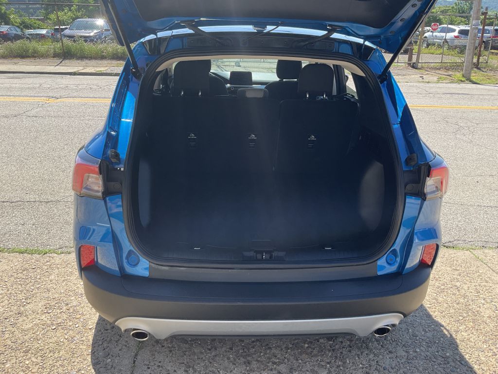 Photo 21 of this FORD ESCAPE