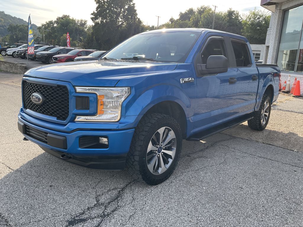 Photo 5 of this FORD F150 SXT