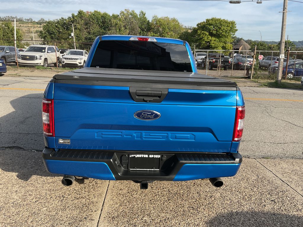 Photo 8 of this FORD F150 SXT