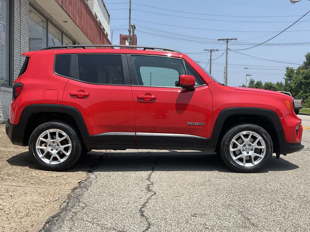 Photo 2 of this JEEP RENEGADE