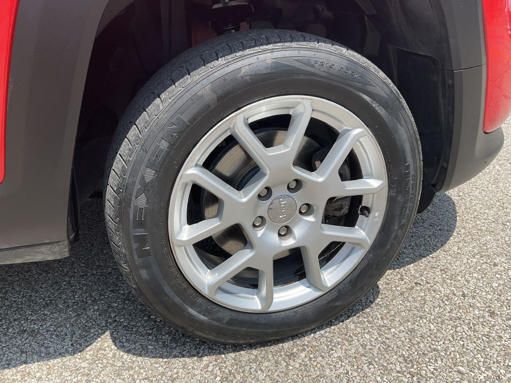Photo 12 of this JEEP RENEGADE
