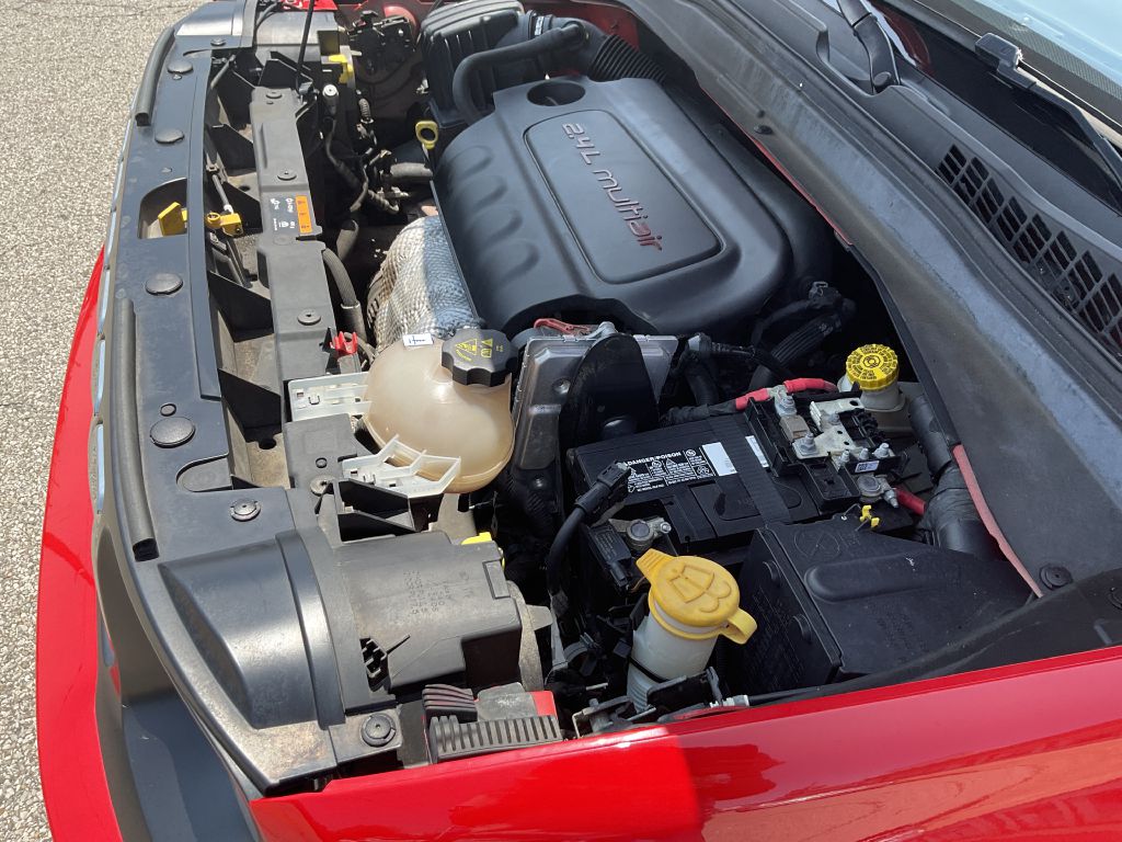 Photo 28 of this JEEP RENEGADE