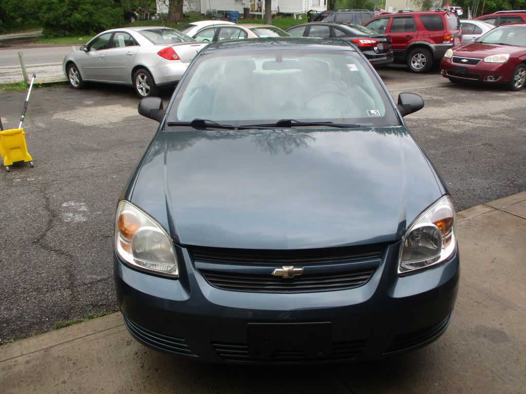 Photo 2 of this CHEVROLET COBALT
