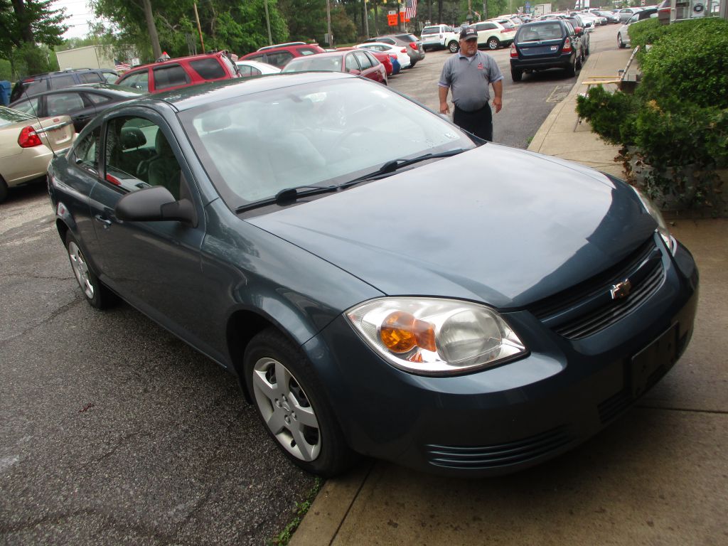 Photo 3 of this CHEVROLET COBALT
