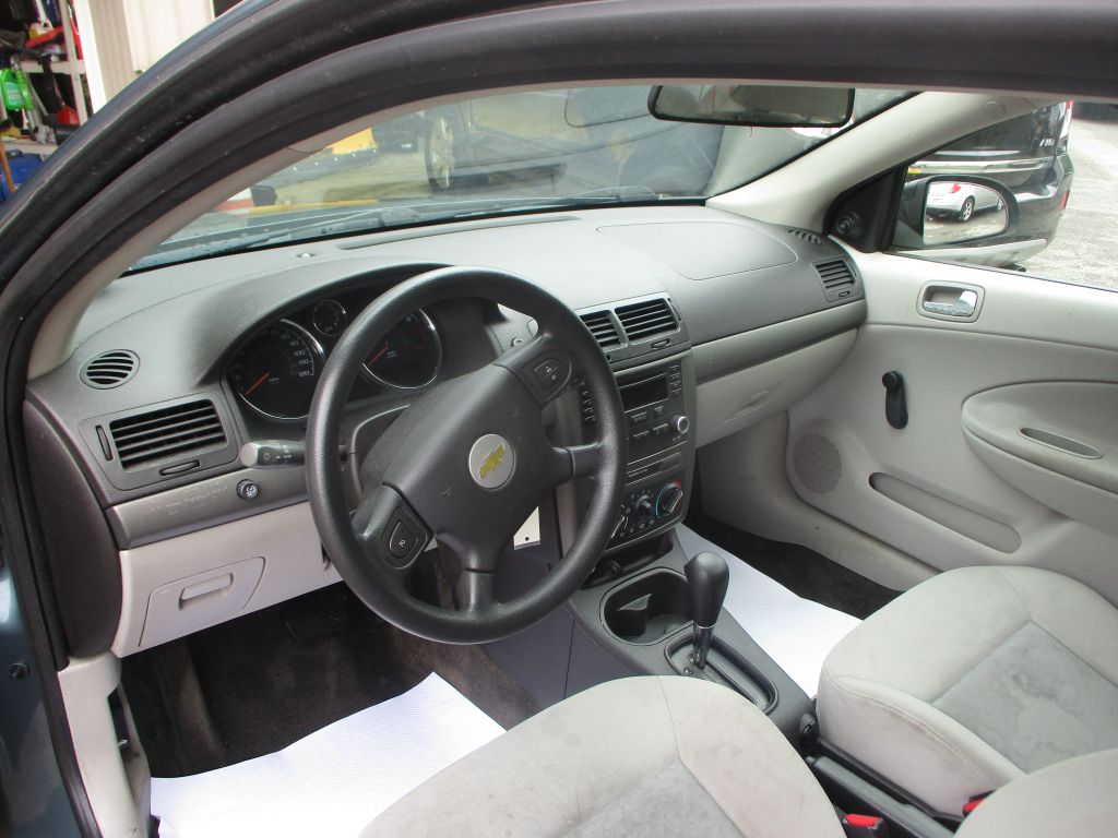 Photo 9 of this CHEVROLET COBALT