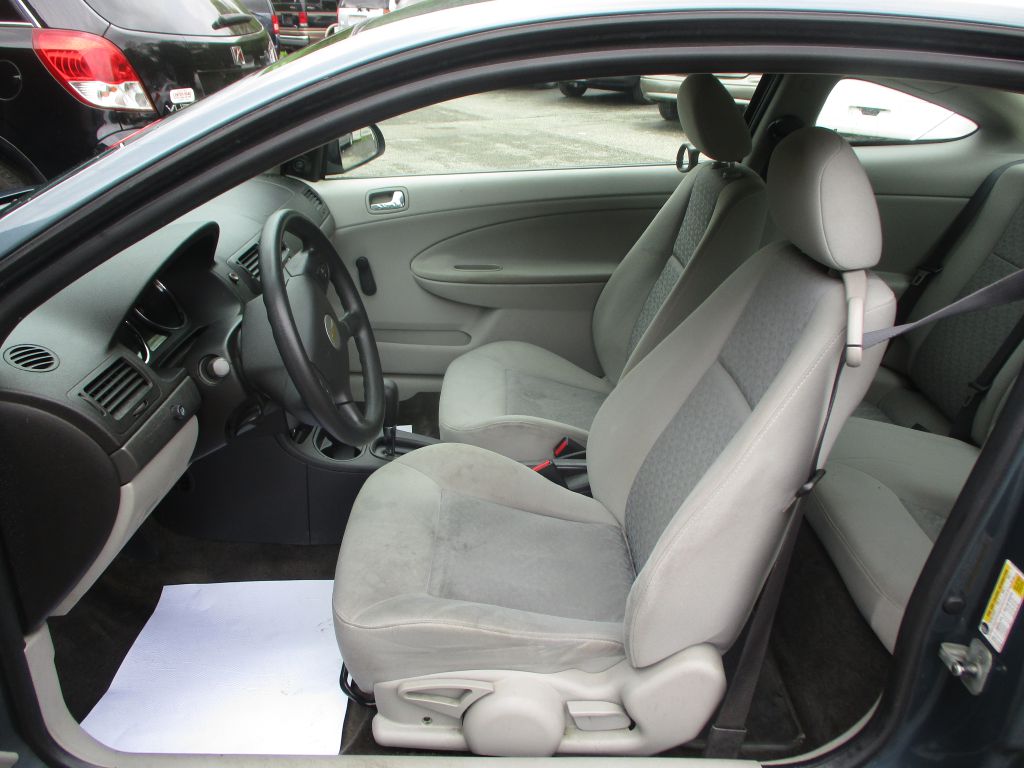 Photo 10 of this CHEVROLET COBALT