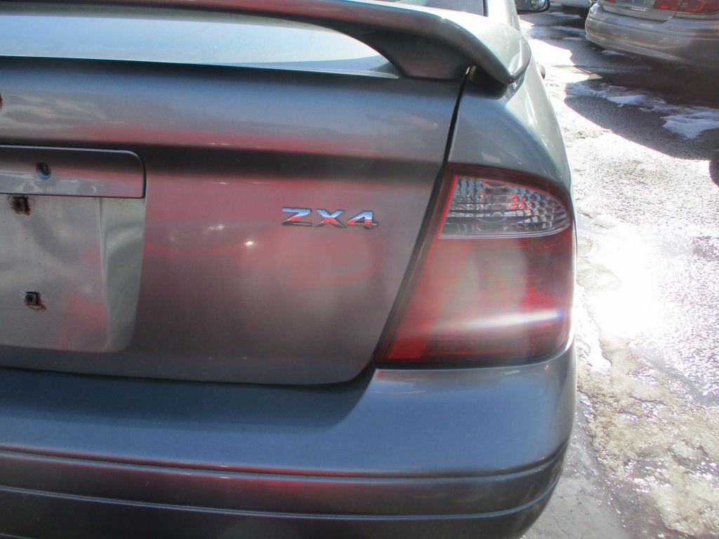 Photo 4 of this FORD FOCUS